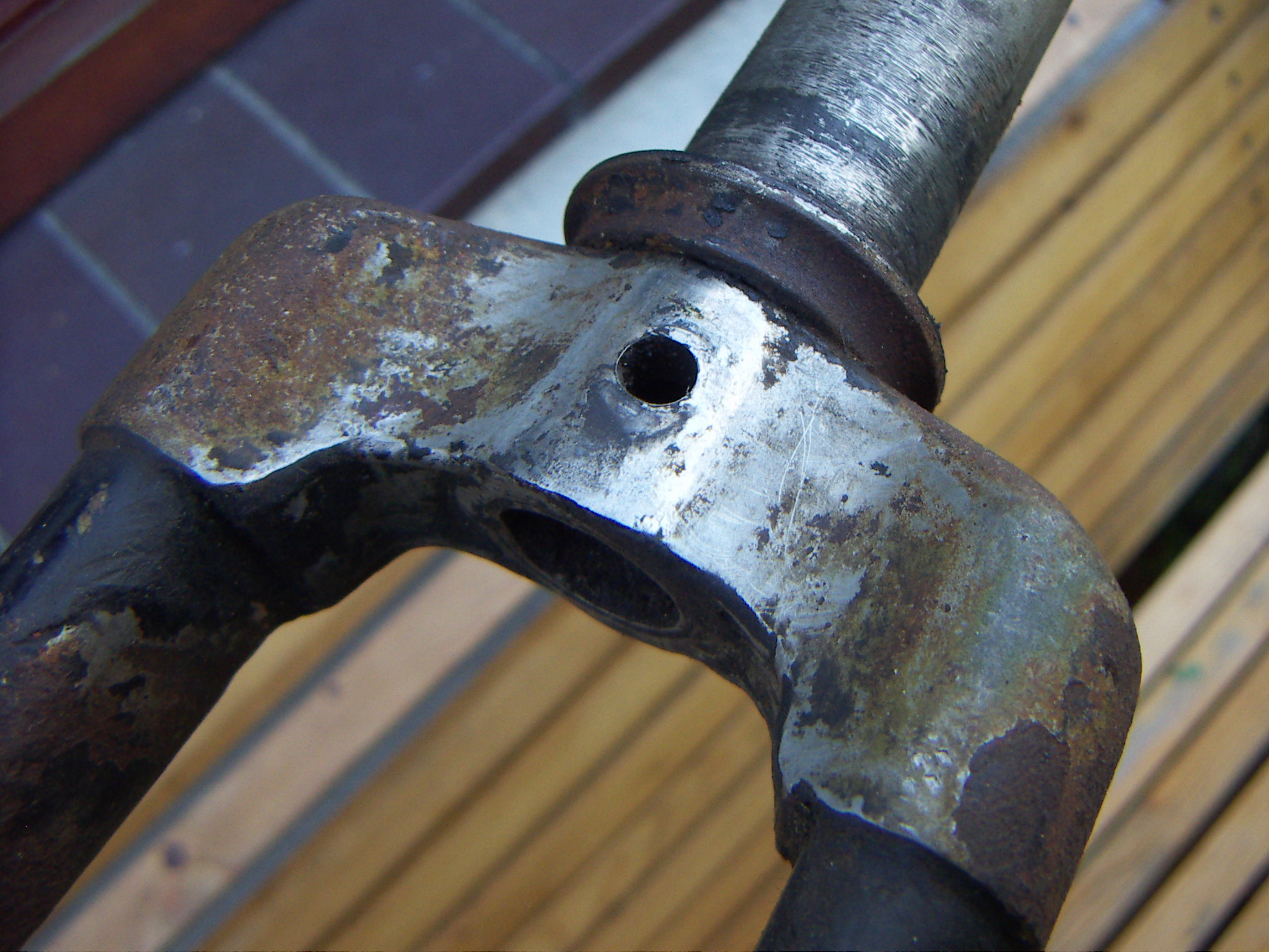 Deels nog vernikkelde vork