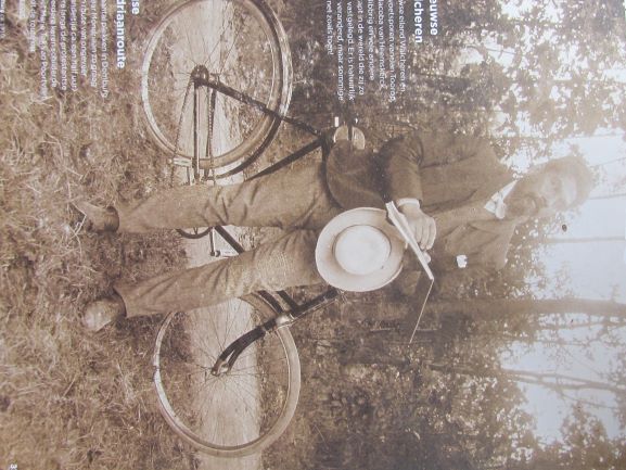 J Toorop met zijn fiets