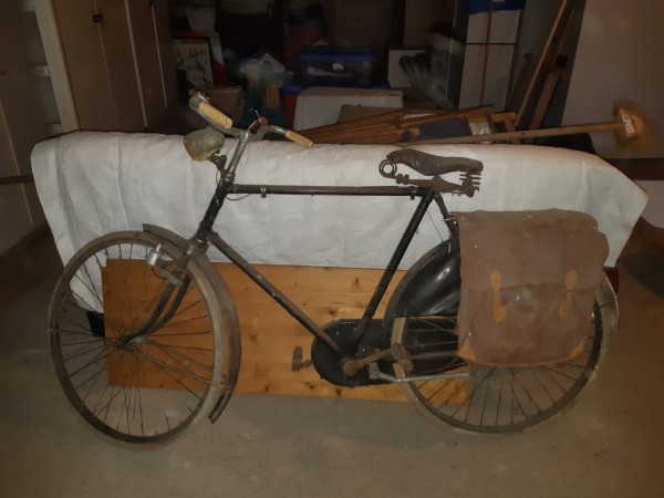 AntiekeHerenfiets_zijkant.jpeg