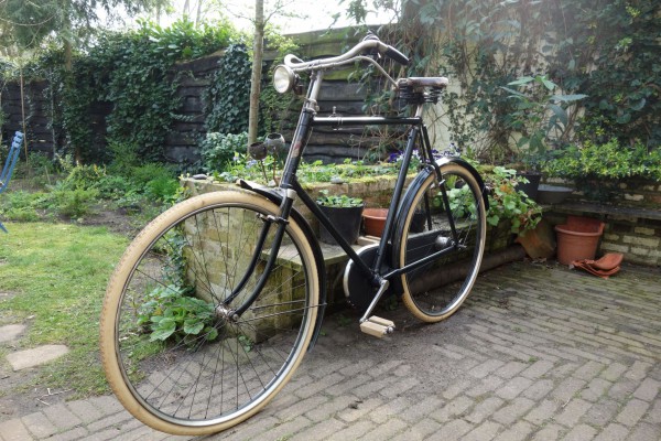 stuur gemonteerd