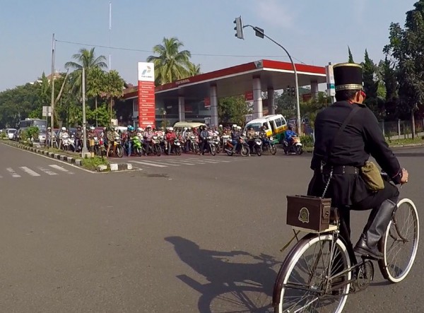 Tocht dwars door Bandung.JPG