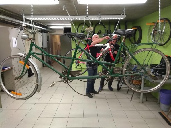 tandem 2.jpg