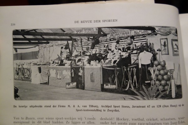 Achipel stand op de beurs 1908