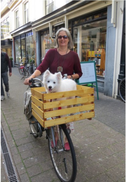 Faye op de fiets 1.jpg