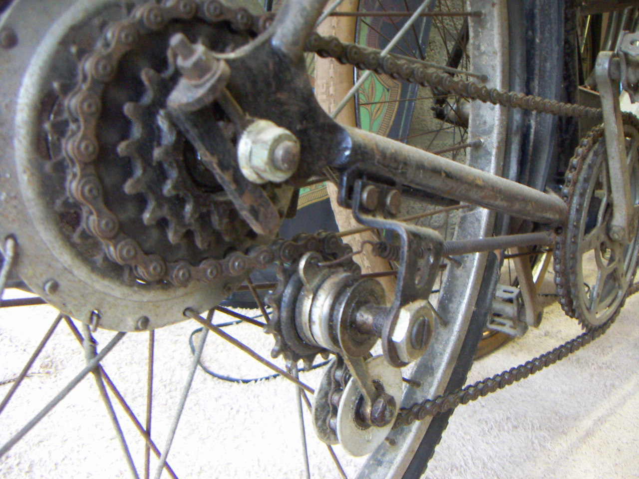 Deraileur met draaimechaniek