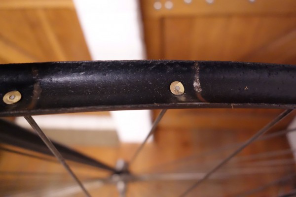 DSC09032.JPG (286.37 KiB) 2635 keer bekeken wiel klaar