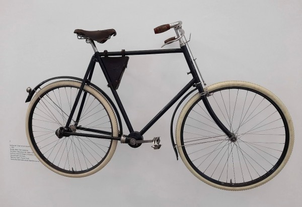 Pinakothek Adler cardanfiets 1903.jpg