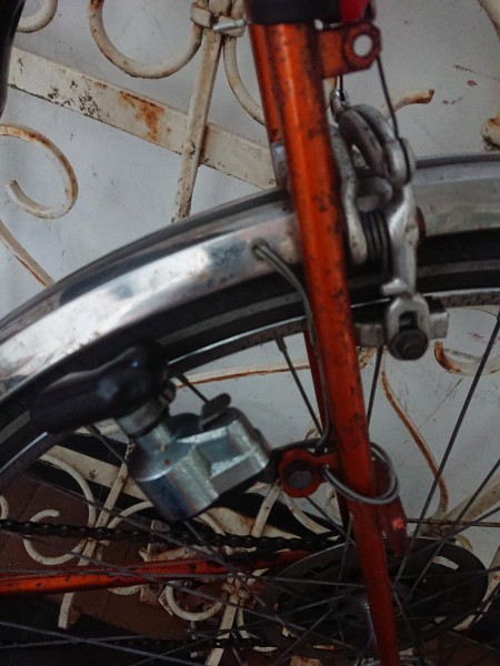 peugeot_detaill.jpeg (386.17 KiB) 1186 keer bekeken Dynamo draad aansluting