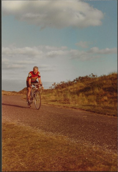 De fietsoutfit heb ik nog, alleen ben ik te dik geworden om deze nog te kunnen passen.