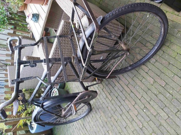 oude transportfiets foto 1.jpg