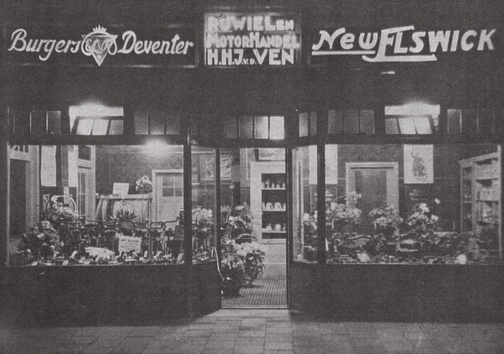 New Elswick fietsenmaker vd Ven in Eindhoven 1936.jpg
