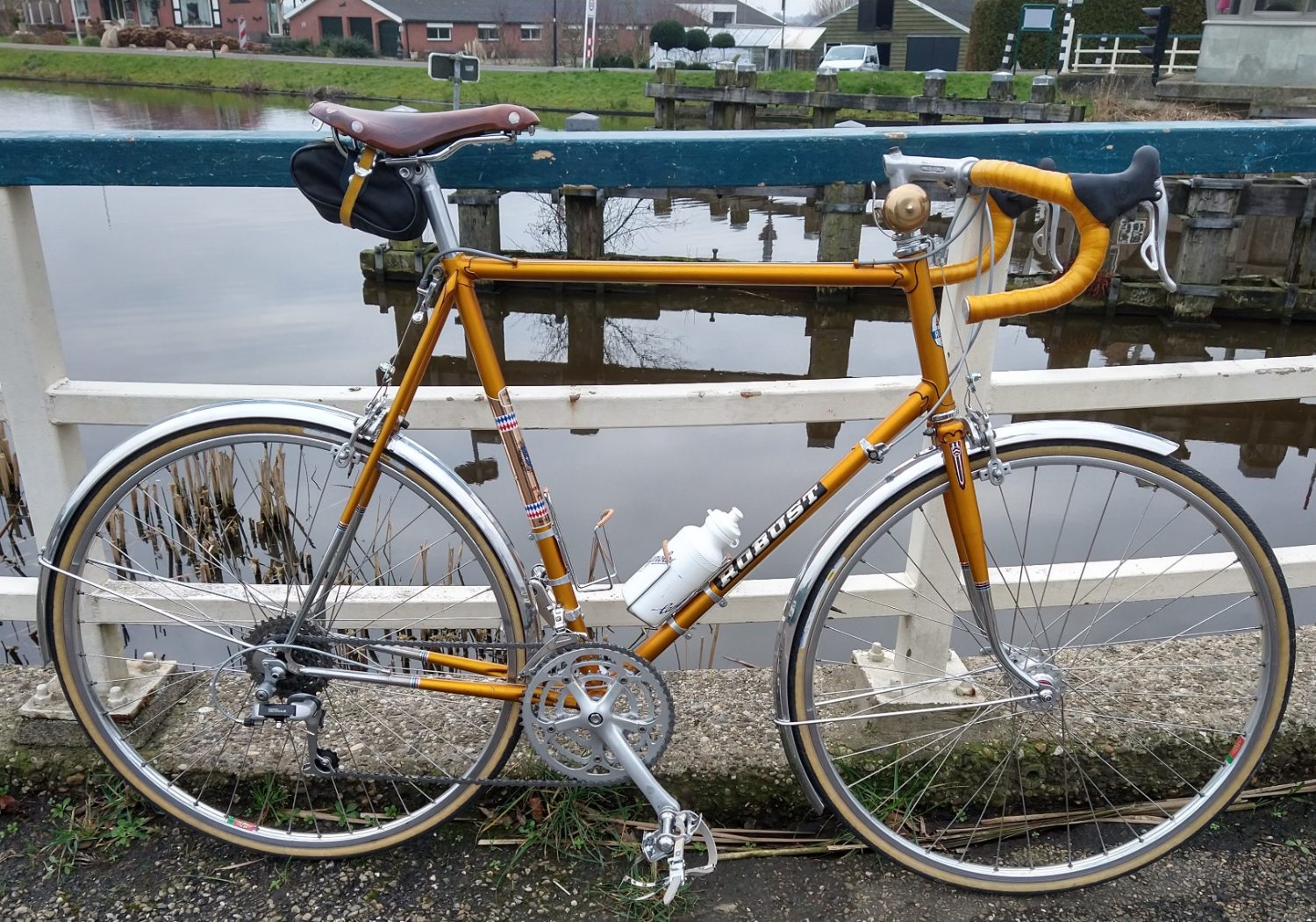 met 28 inch.jpg