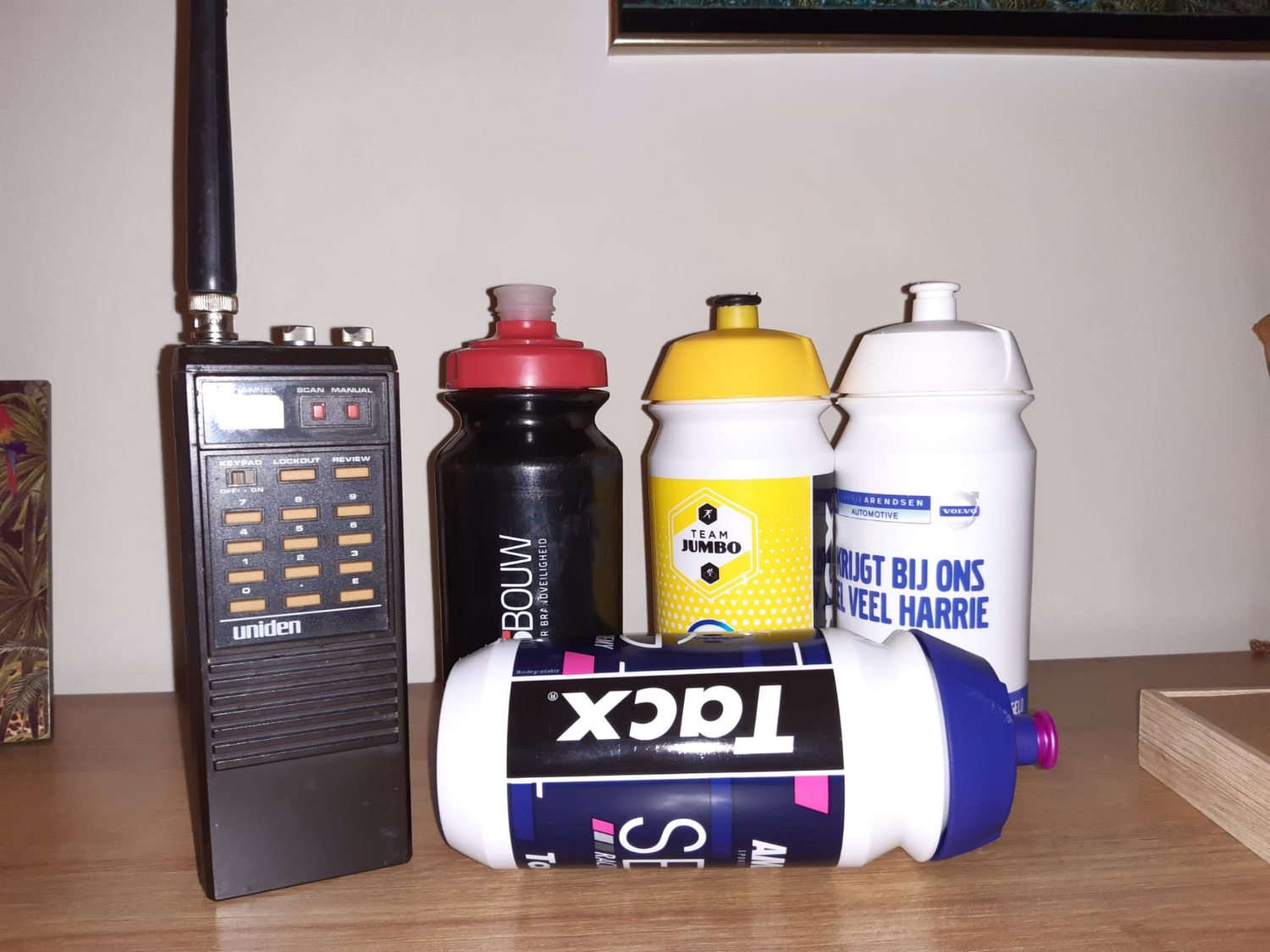 VHF en bidons.jpg