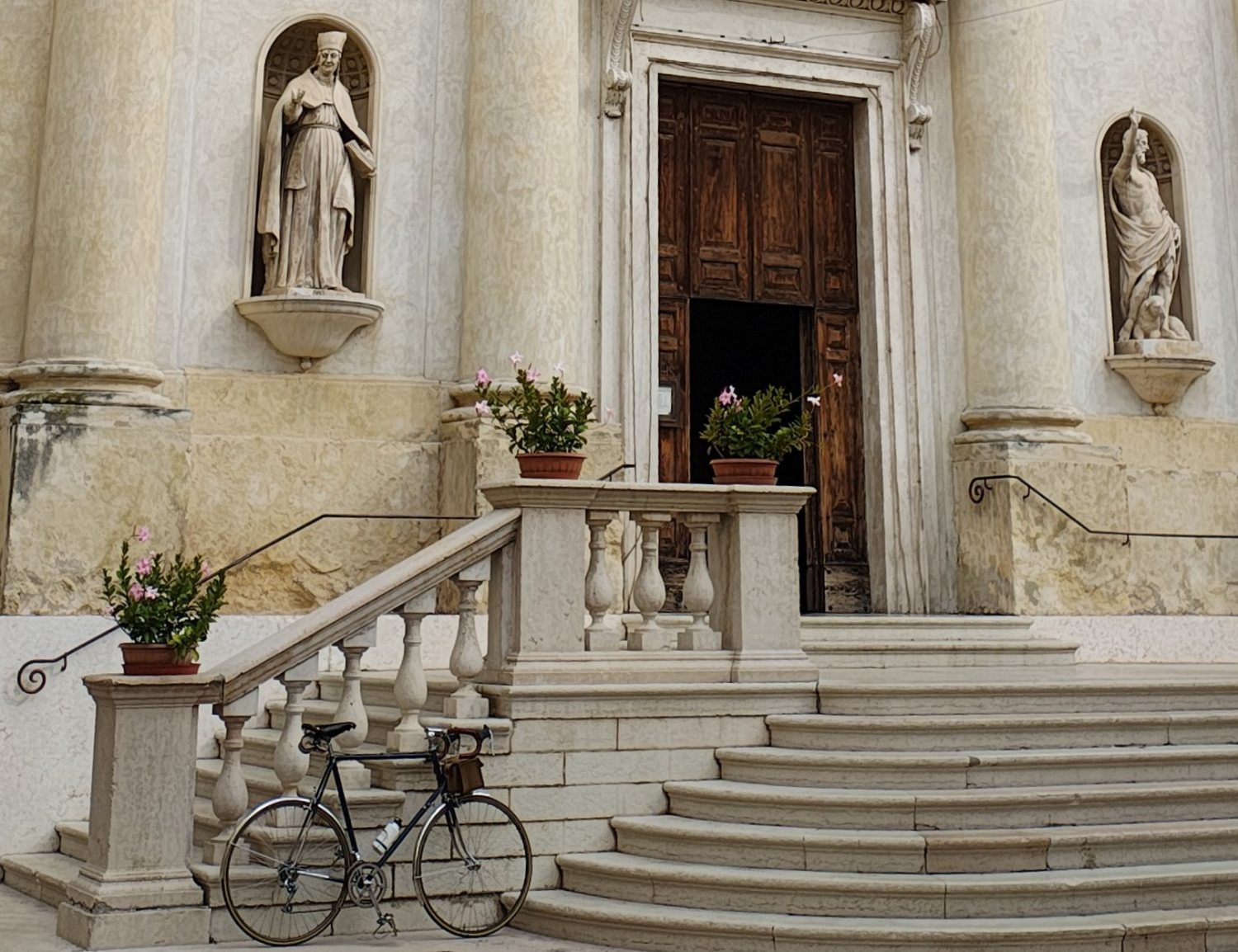 Chiesa parrocchiale dei Santi Zenone e Martino.jpg