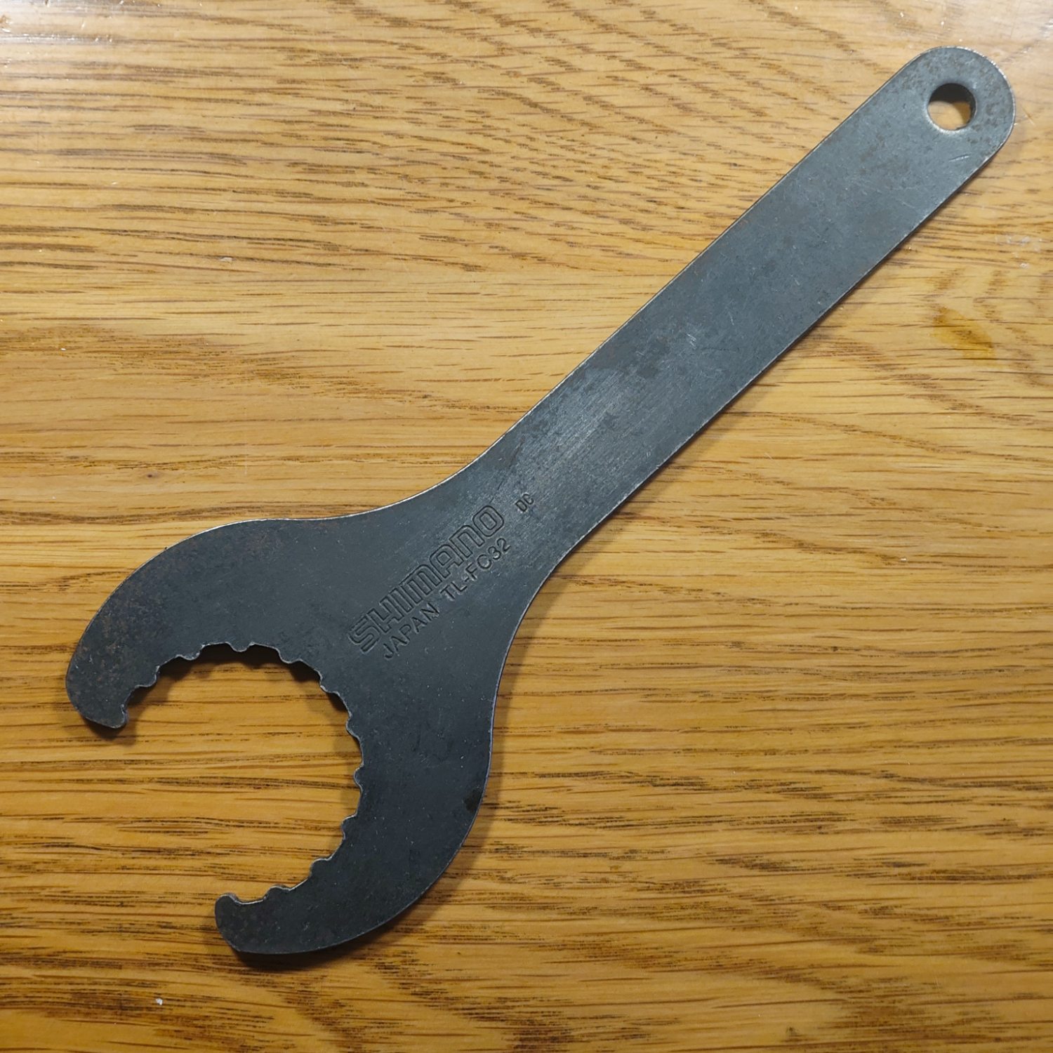 Shimano TL-FC32 Hollowtech II bottom bracket tool.jpg