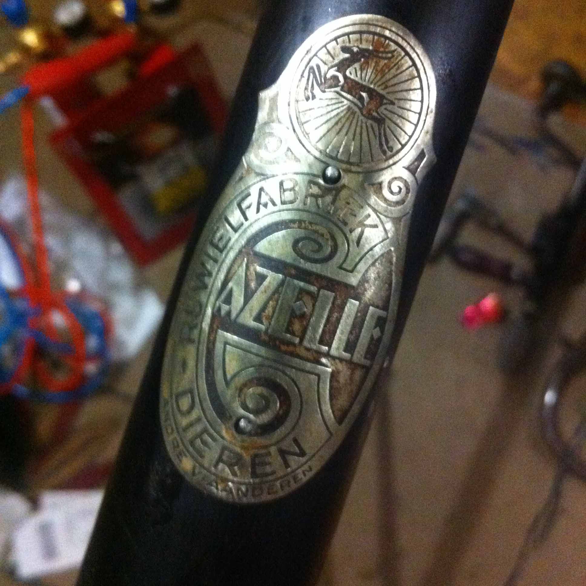 headbadge